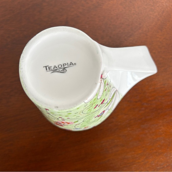 ✨Host Pick✨ TEAOPIA Tea Cup and Wave Plate Set Green and Purple Doodle Flower - Picture 9 of 9